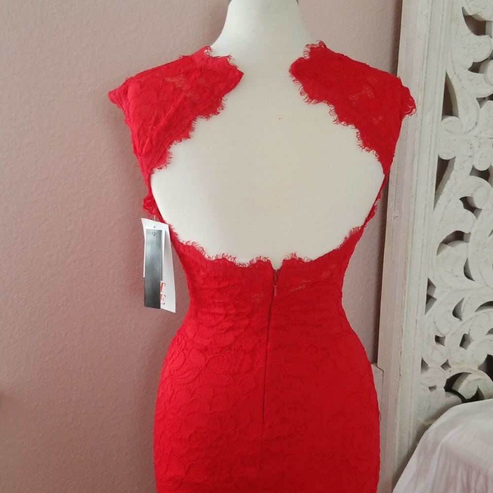 🤩HOSTPICK New Betsy & Adam Red Lace Mermaid Dress - Picture 2 of 7